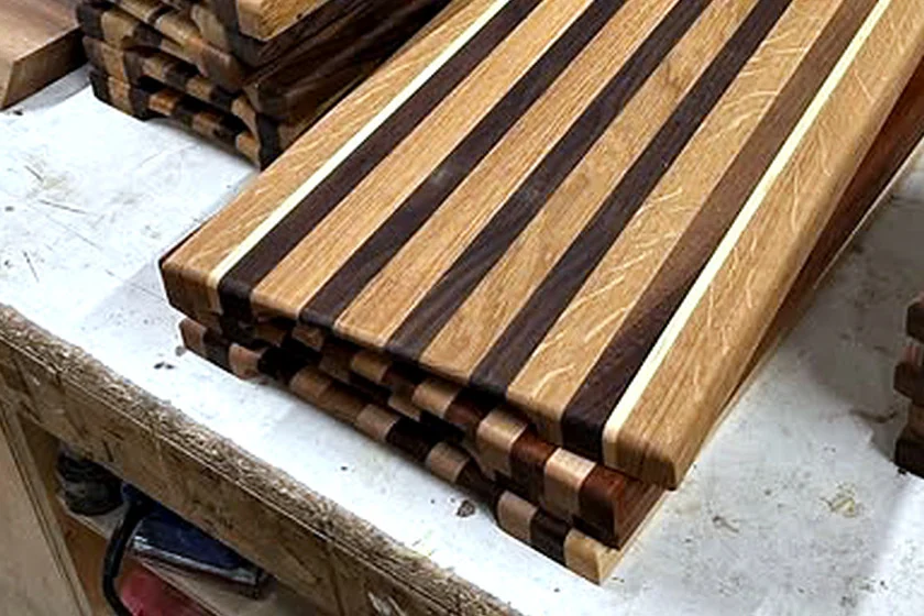 Striped Cutting Board in Walnut and maple