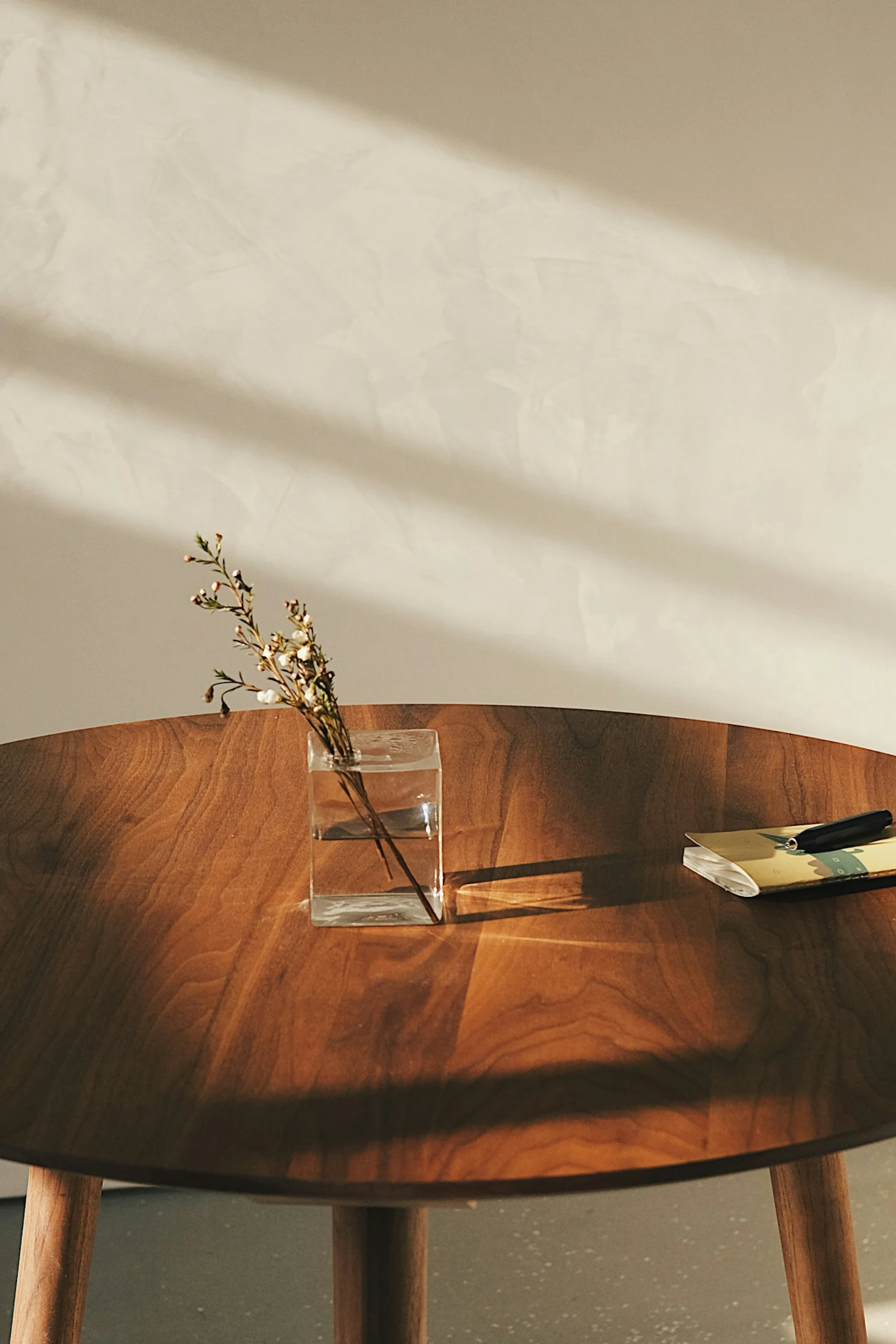 Round Walnut Dining Table — detail